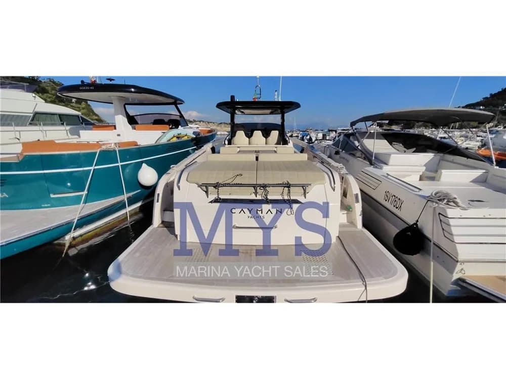 Cayman Yachts - 400 WA