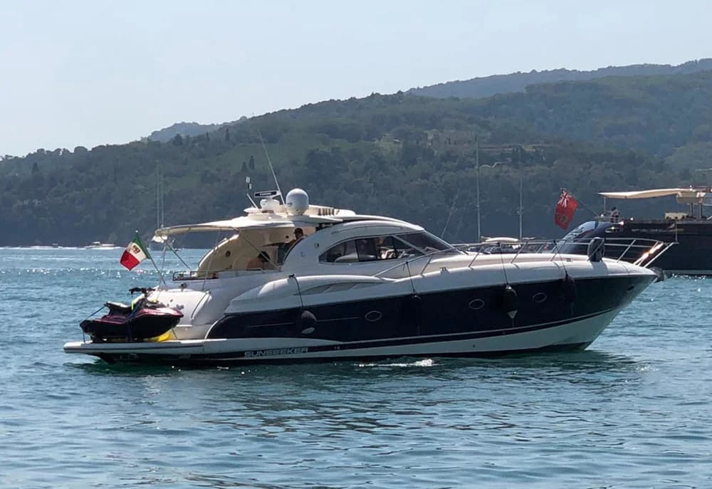 2000 Sunseeker Predator 56 | 18m