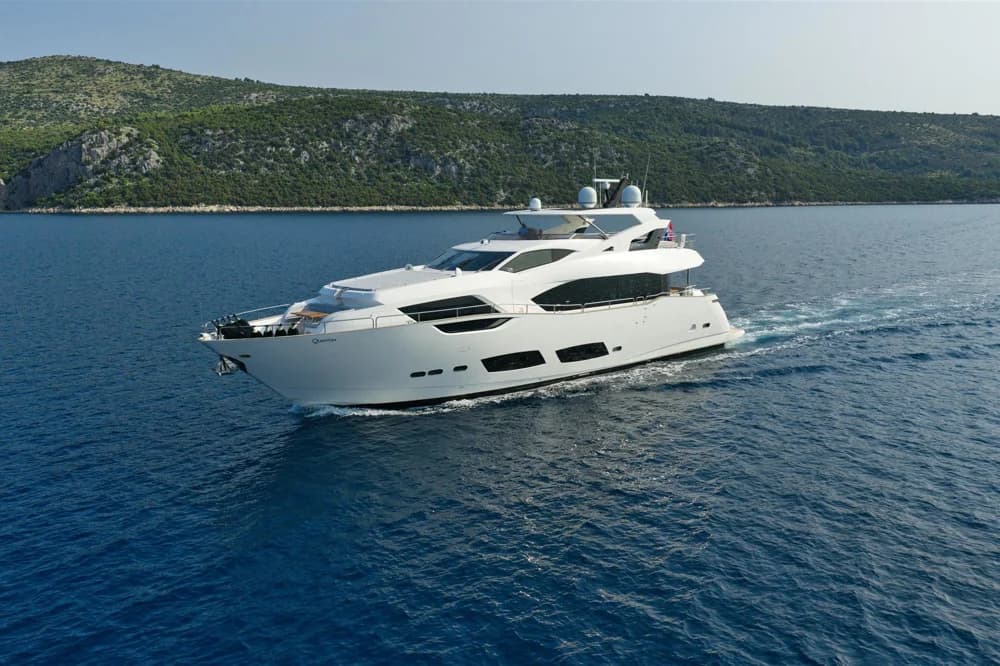 2017 Sunseeker 95 Yacht | 28m