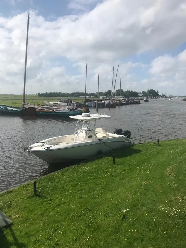 2008 Boston Whaler 270 Outrage Boat for Sale in Warns