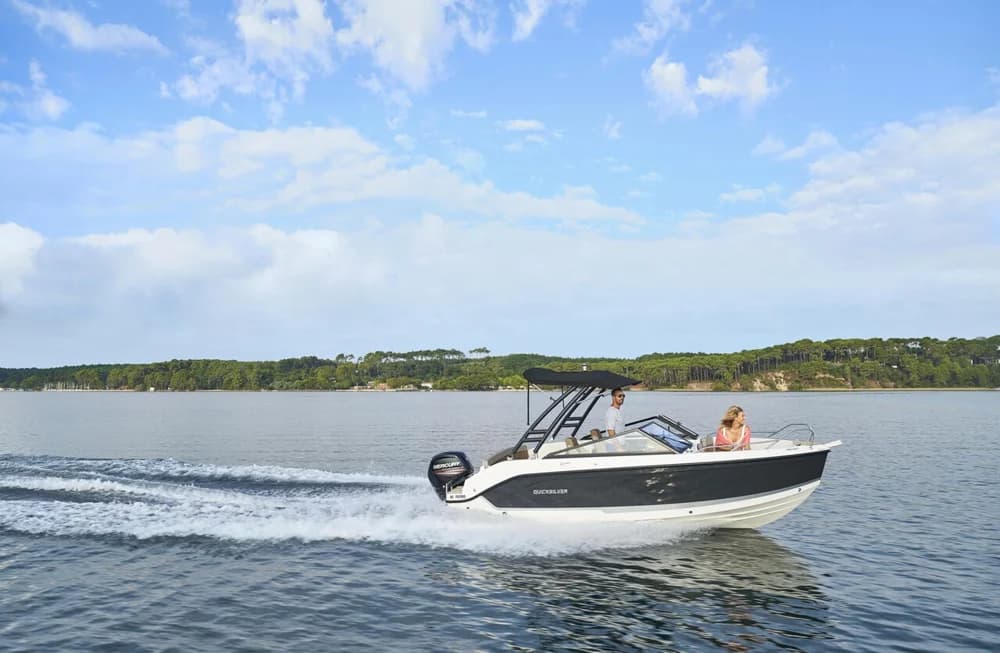 Quicksilver Activ 605 Bowrider mit 115PS und Trailer