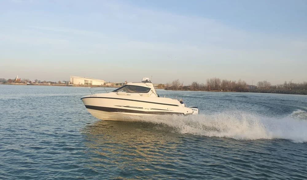 Galia 670 MC + Honda 250 HP