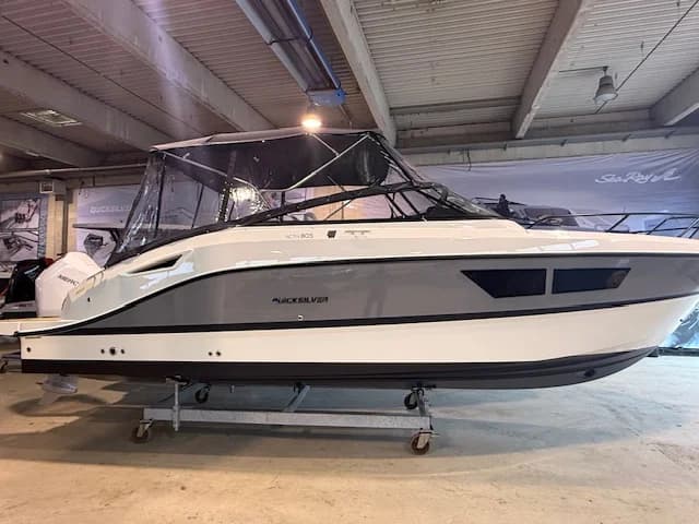 Quicksilver Activ 805 Cruiser mit 300PS