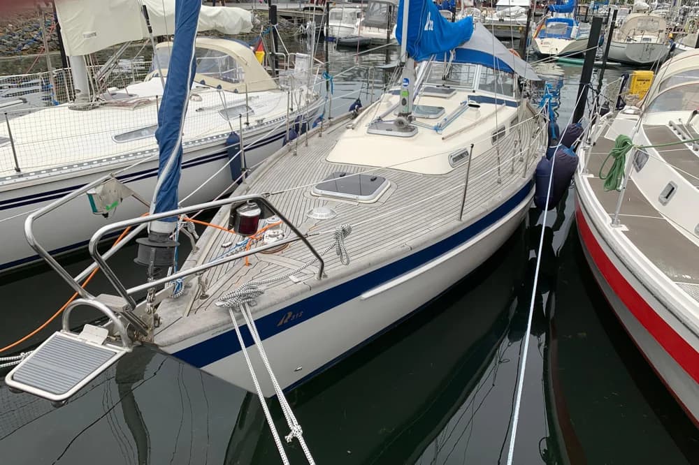 1988 Hallberg-Rassy 312 | 9m