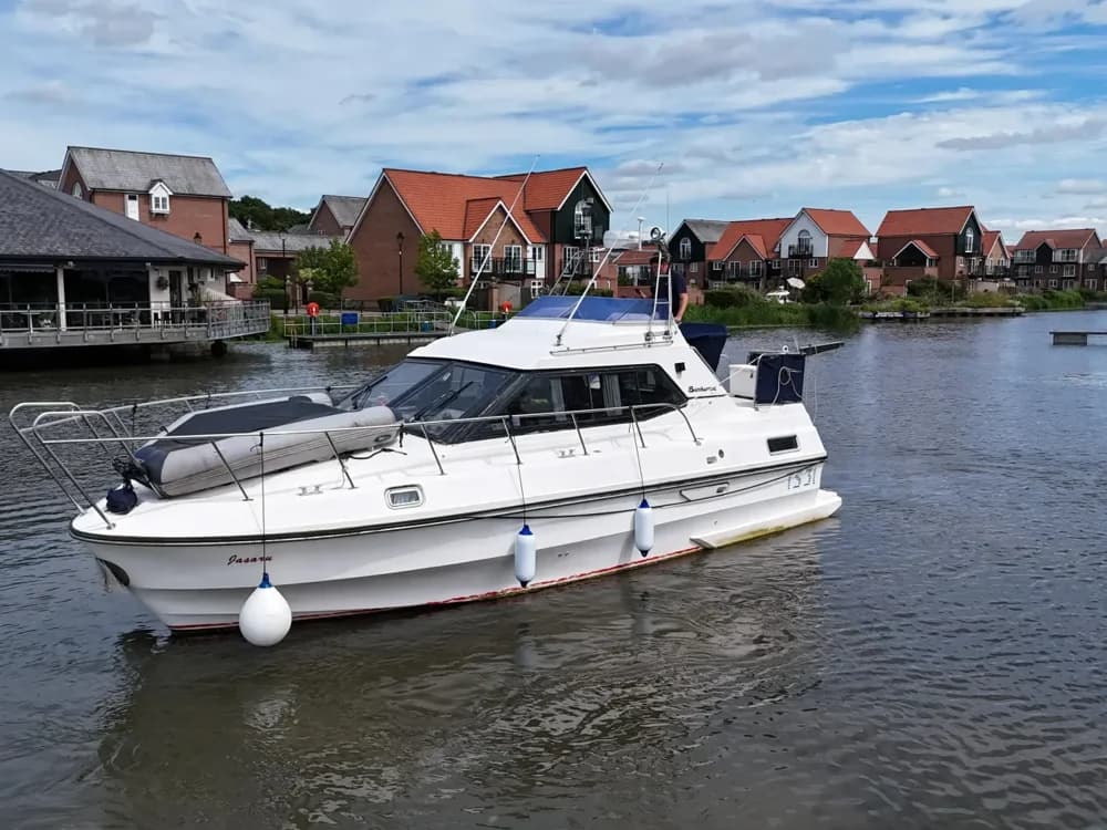 1986 Birchwood TS31 Boat for Sale in Lincoln