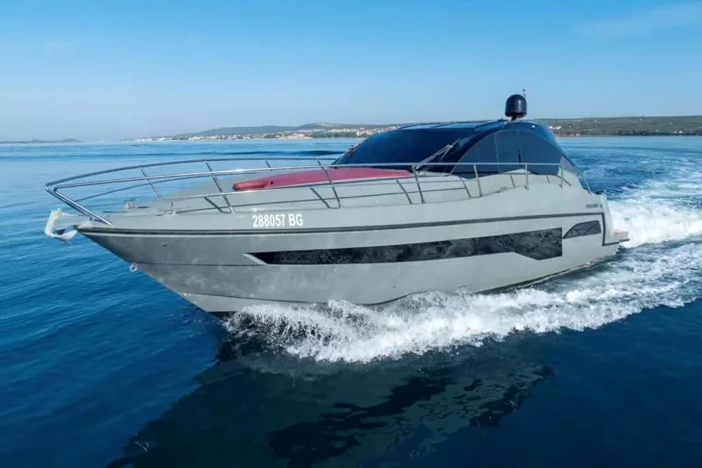 2026 Mirakul 40 HARDTOP powered by twin Volvo Penta D6 340 | 12m