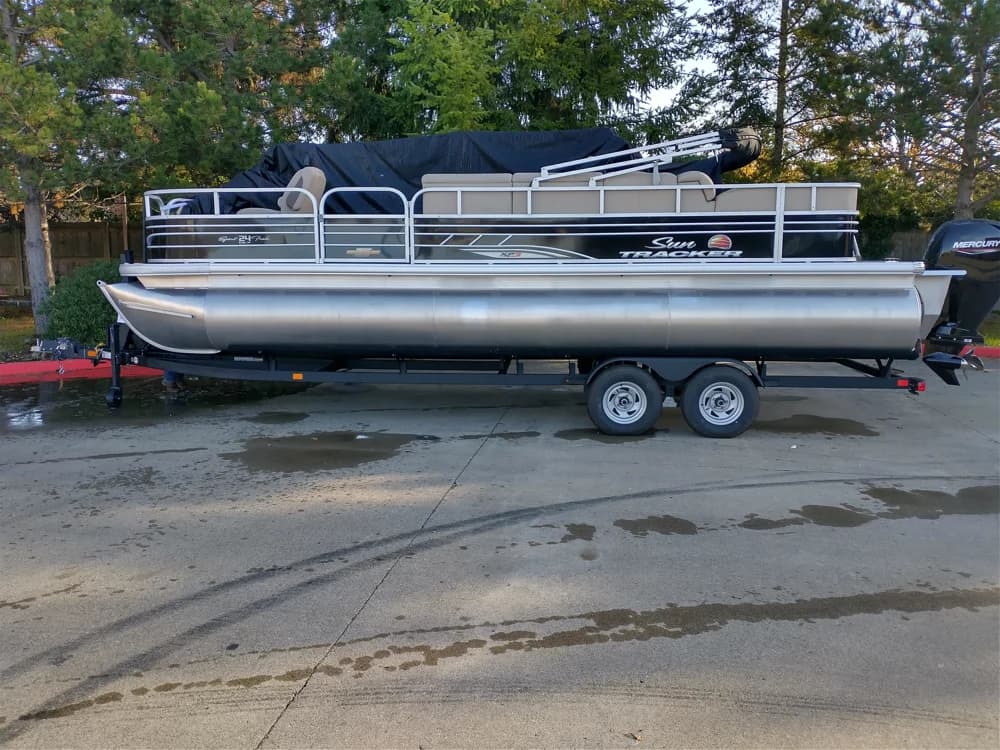 2025 Sun Tracker SportFish 22 DLX
