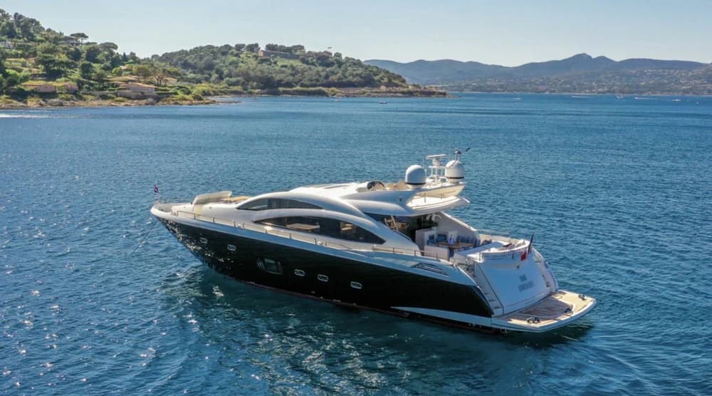 2011 Sunseeker Predator 84 | 86.9 ft