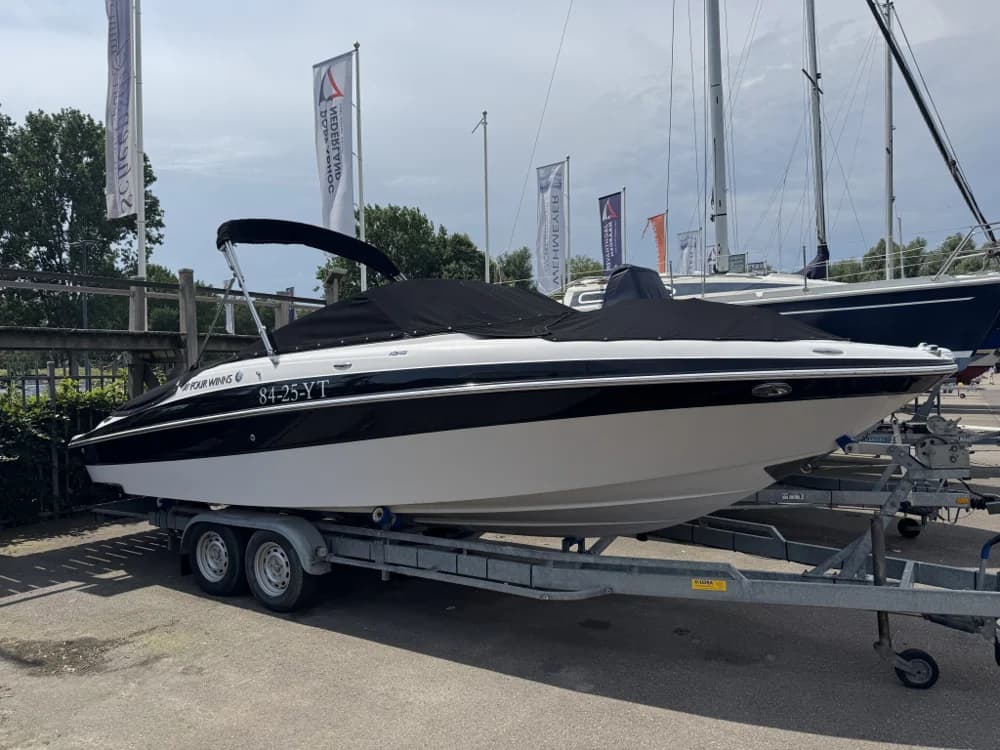 Four Winns H240