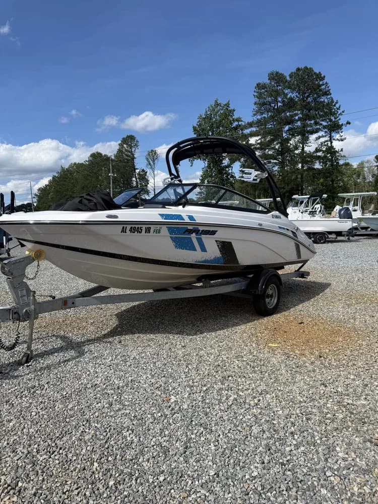 2022 Yamaha Boats 195 AR195
