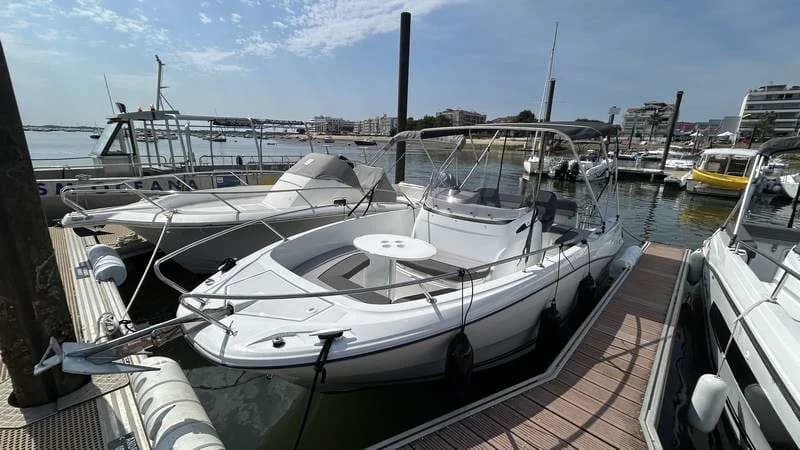 Jeanneau Cap Camarat 6.5 CC Serie 3