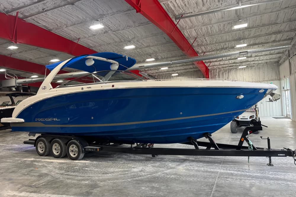 2017 Regal 3200 Bowrider