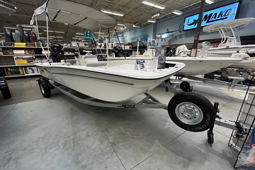 2026 Mako Pro Skiff 17 CC