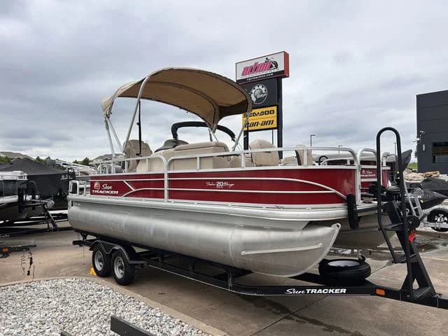 2019 Sun Tracker Fishin' Barge 20 DLX