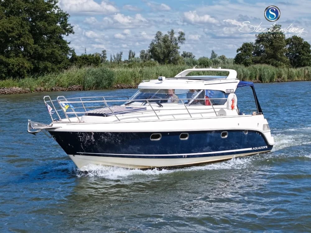2010 Aquador 33 HT