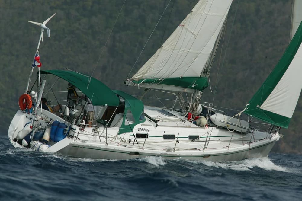 2001 Universal Yachting UNIVERSAL 40