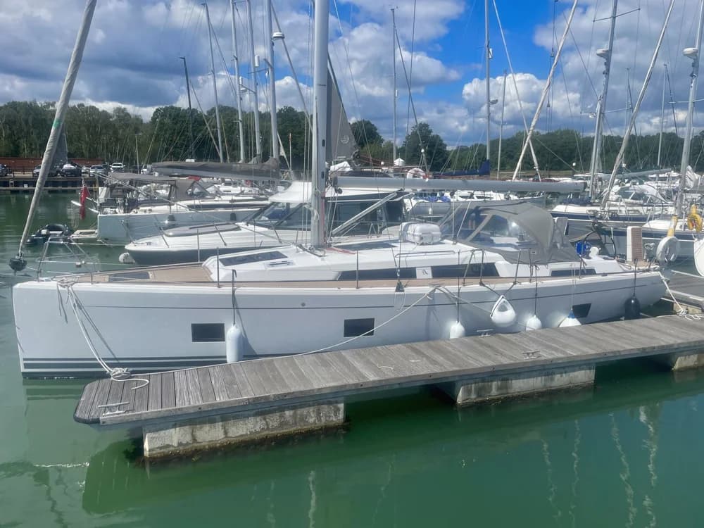 Hanse 418