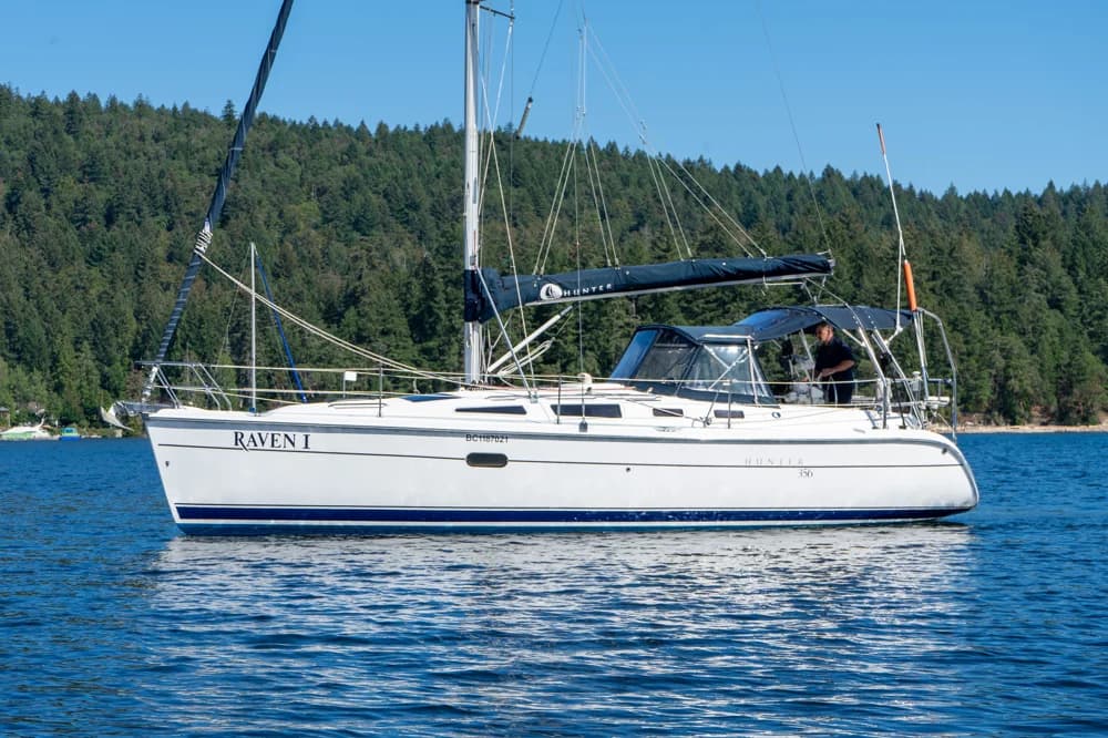 2002 Hunter 356 | 36 ft