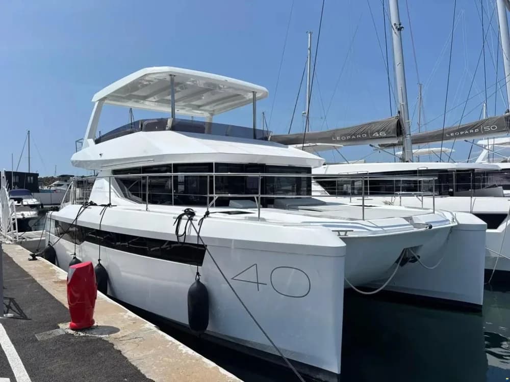 Leopard 40 Powercat