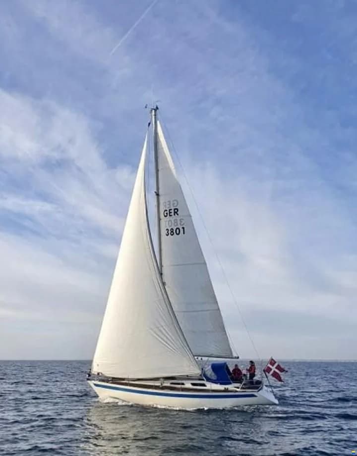 Sweden Yachts 340