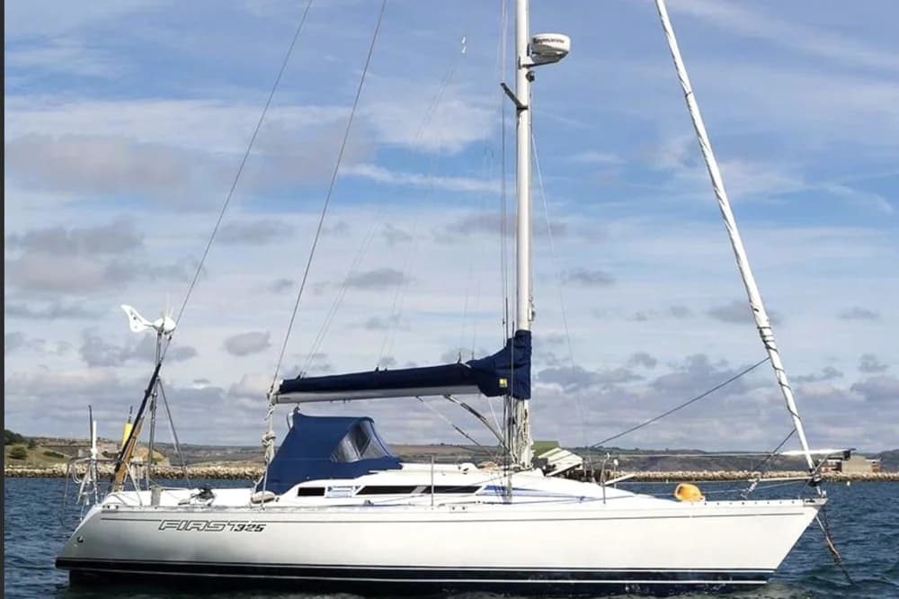 1985 Beneteau First 325 | 32.5 ft