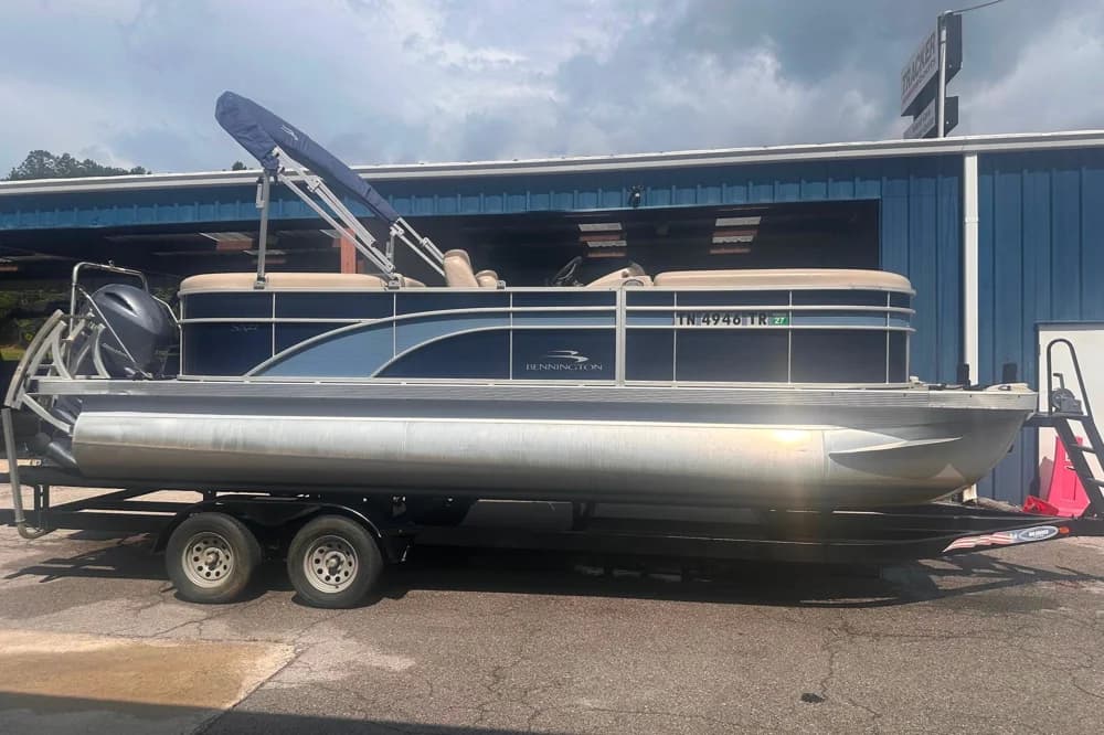 2017 Bennington 22 SX TRITOON