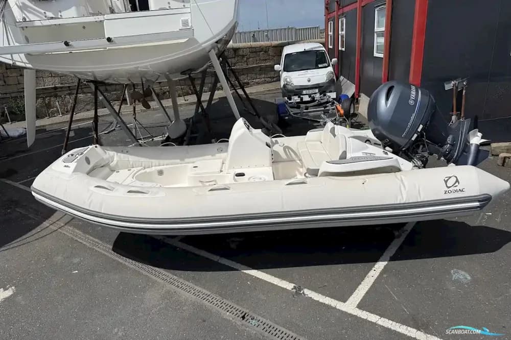 Zodiac Yachtline 490
