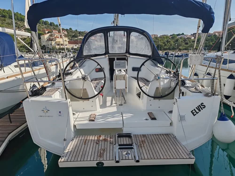 2019 Jeanneau Sun Odyssey 349 Boat for Sale in Marina Drage