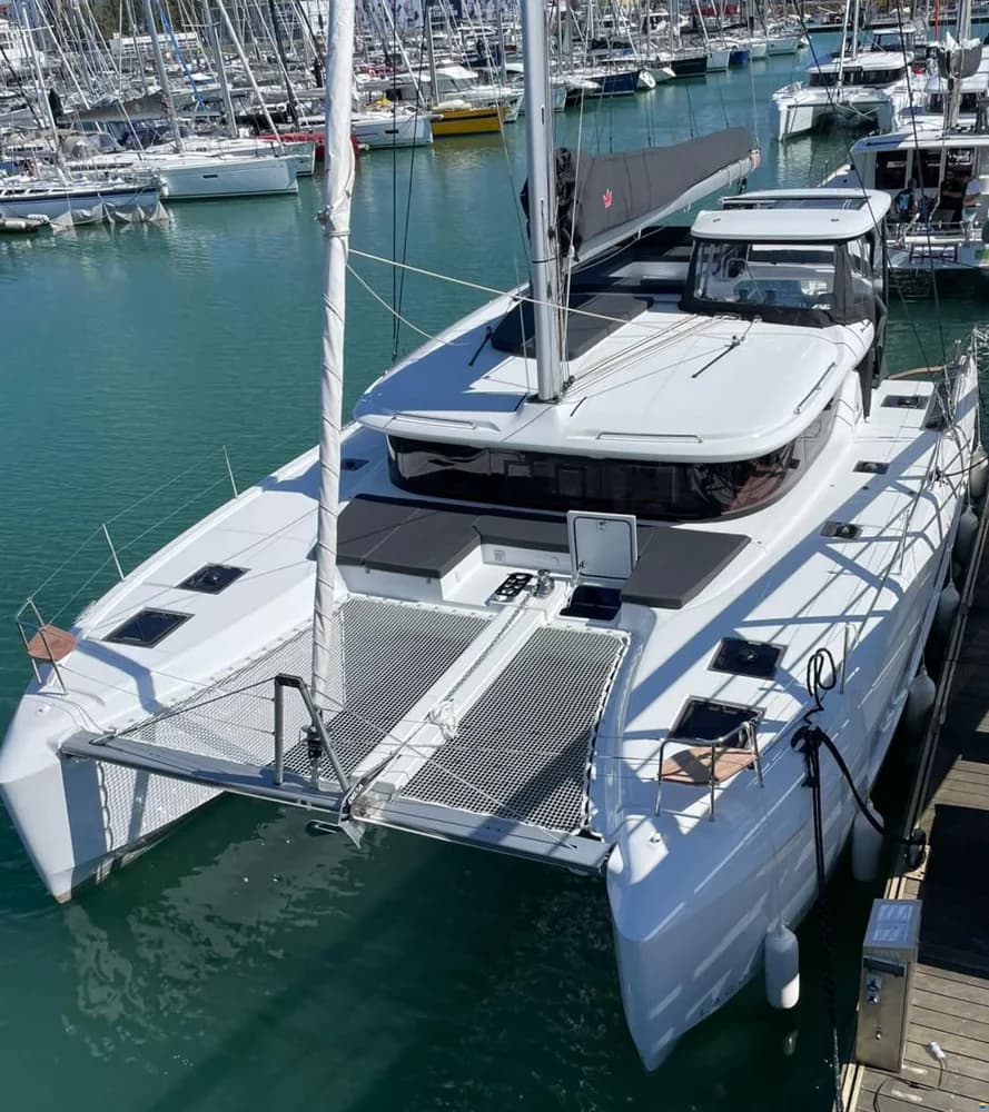 Lagoon 43