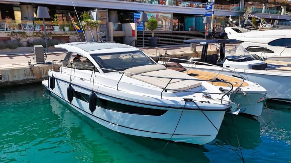 Sealine S 335