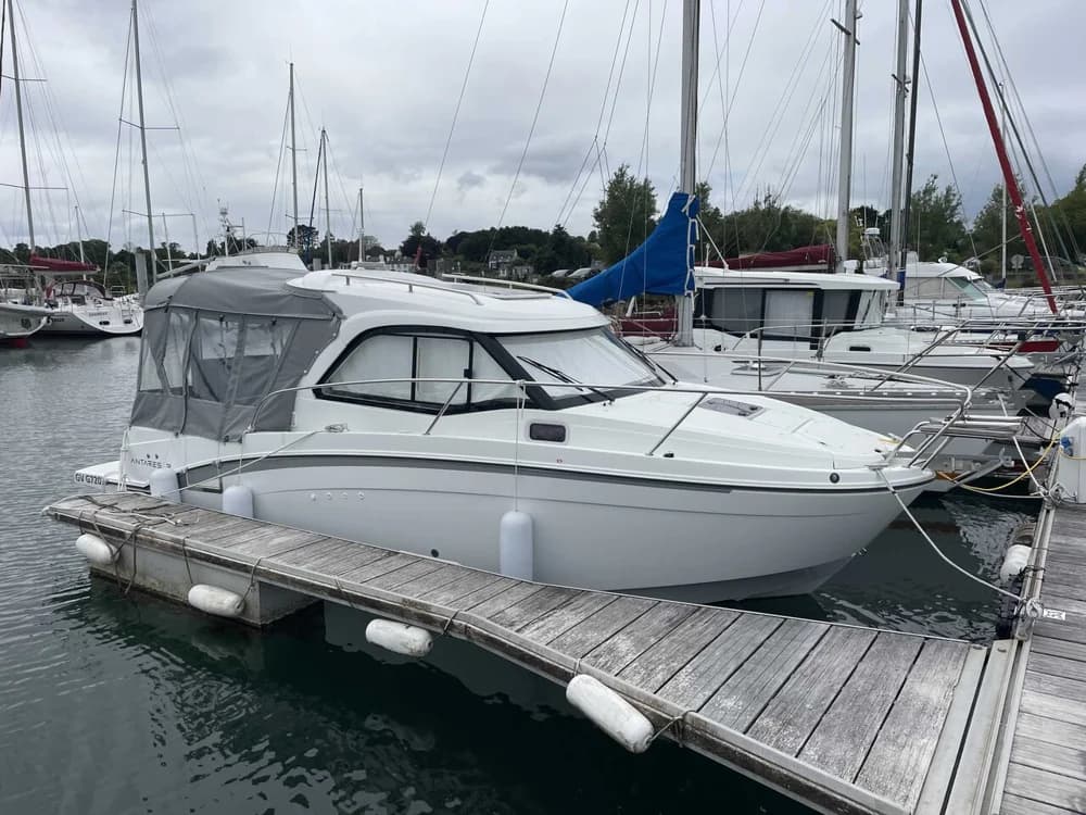 Bénéteau Antares 7 OB