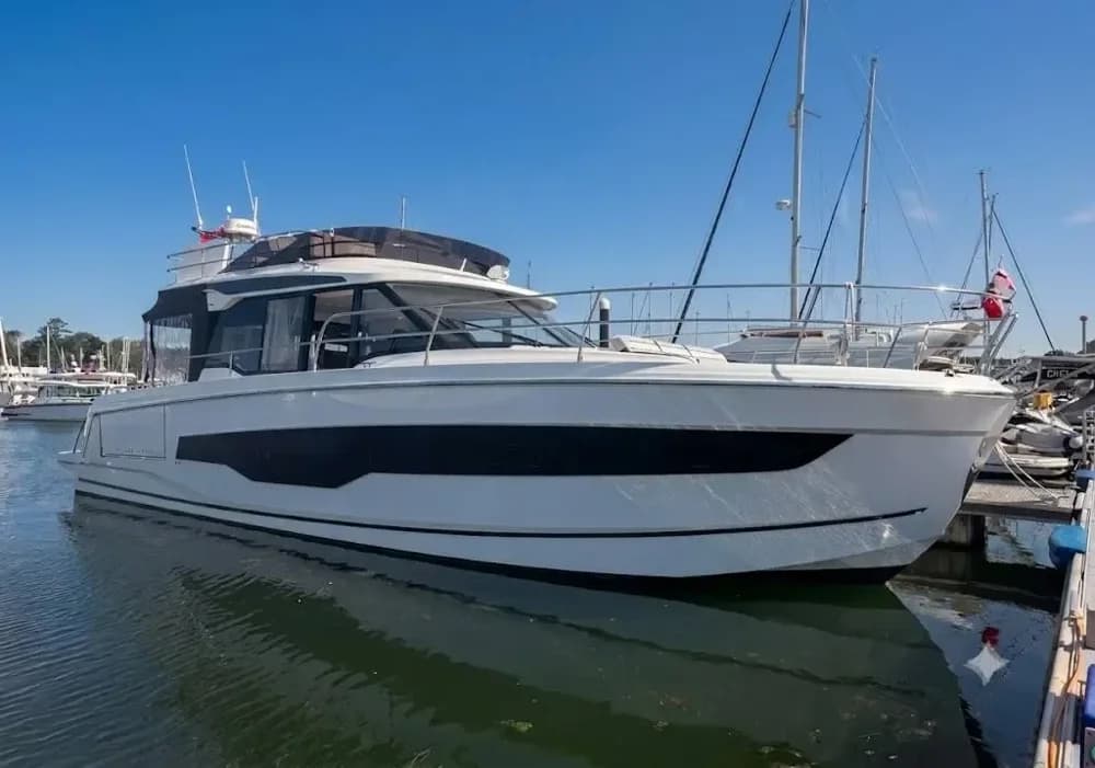 2025 Jeanneau Merry Fisher 1295 Fly Boat for Sale in Southampton