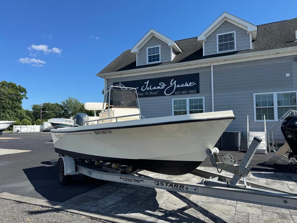 2002 Parker 1801 Center Console