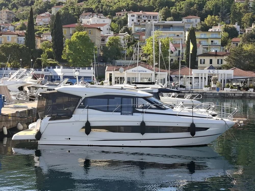 Jeanneau NC 37