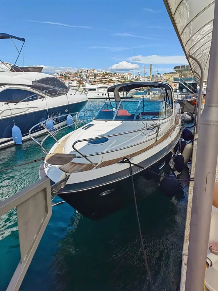2014 Viper 303 Boat for Sale in Dalmatia