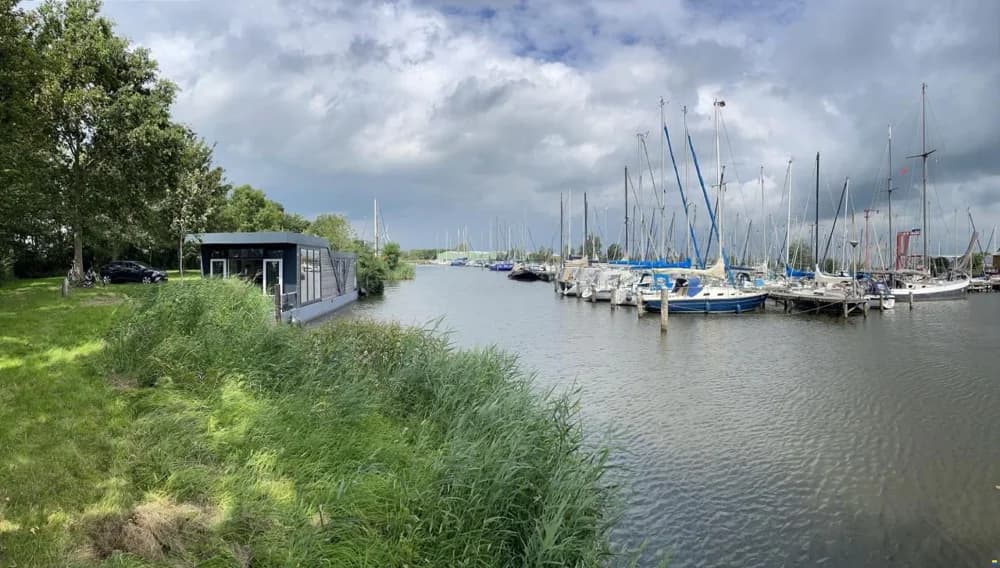 Aquavive Houseboat 1500 Met Vaste Overne