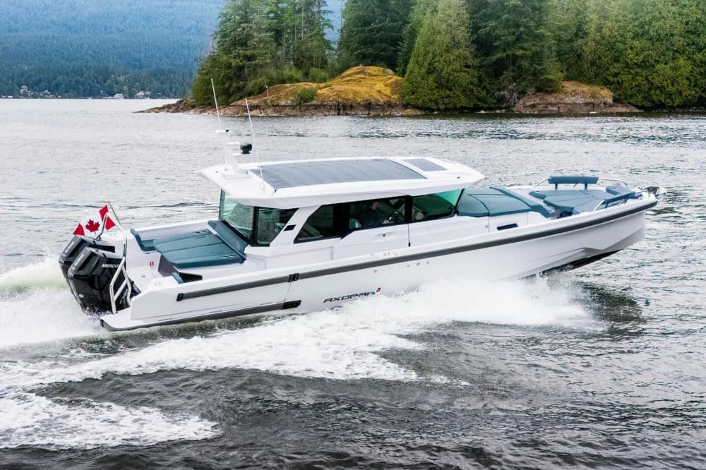 2026 Axopar 38 Cross Cabin | 38 ft