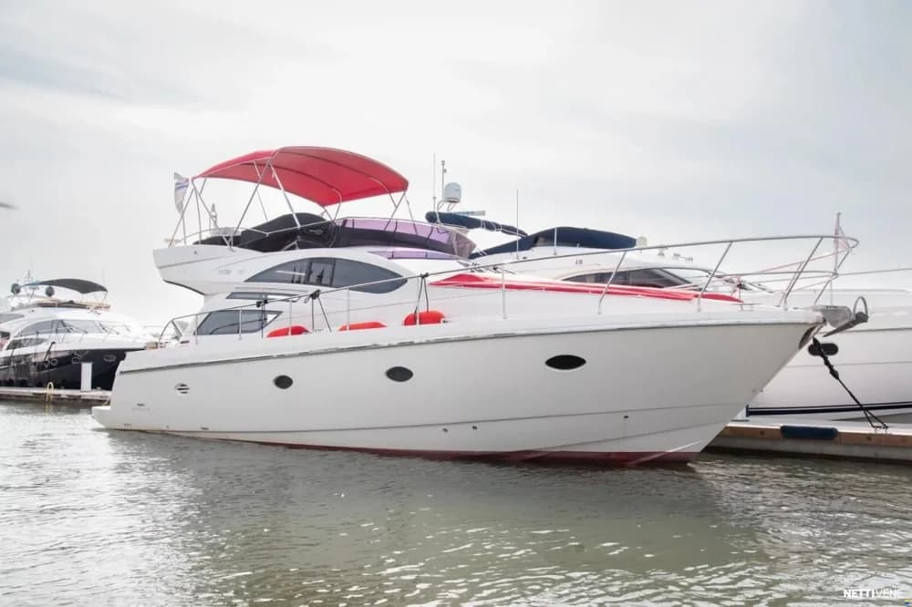Rodman Muse 44