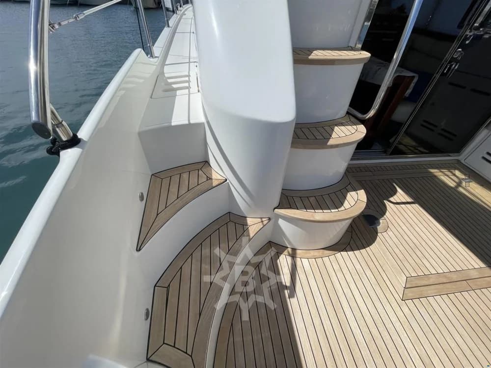 Azimut 42