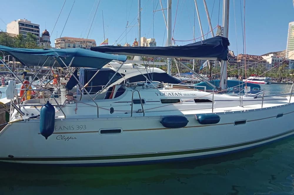 Bénéteau Oceanis Clipper 393