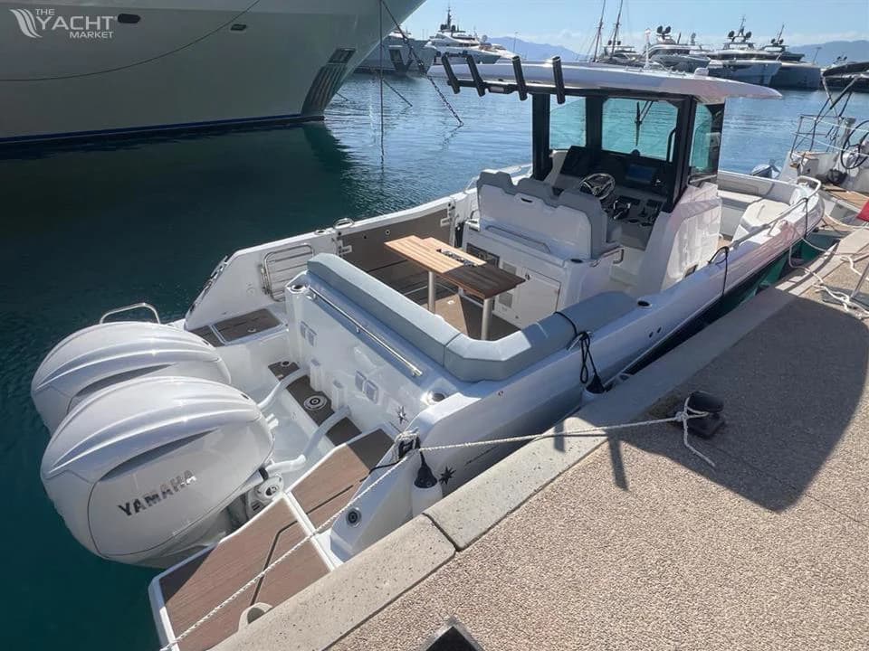 JEANNEAU CAP CAMARAT 9.0 CC SERIE 2