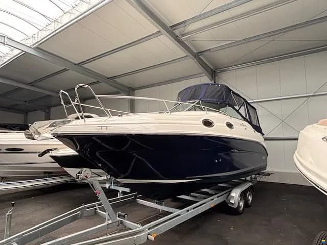 Sea Ray 255 Sundancer