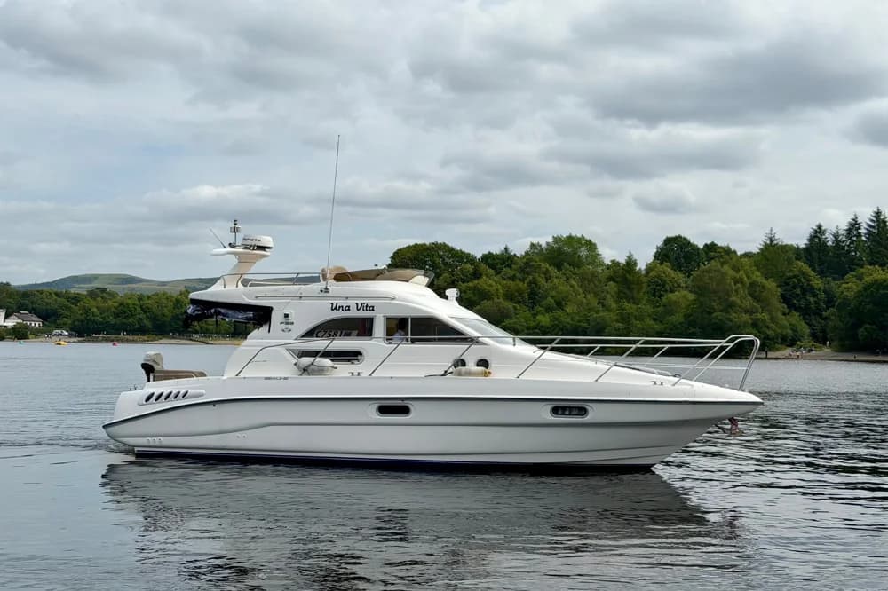 2000 Sealine F33 | 10m