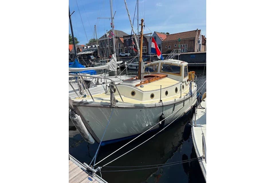 1978 Island Plastics IP 24 | 7m