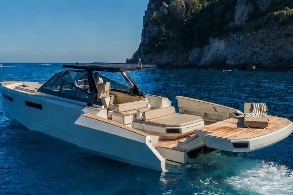 2021 Evo Yachts R4 XT | 13m