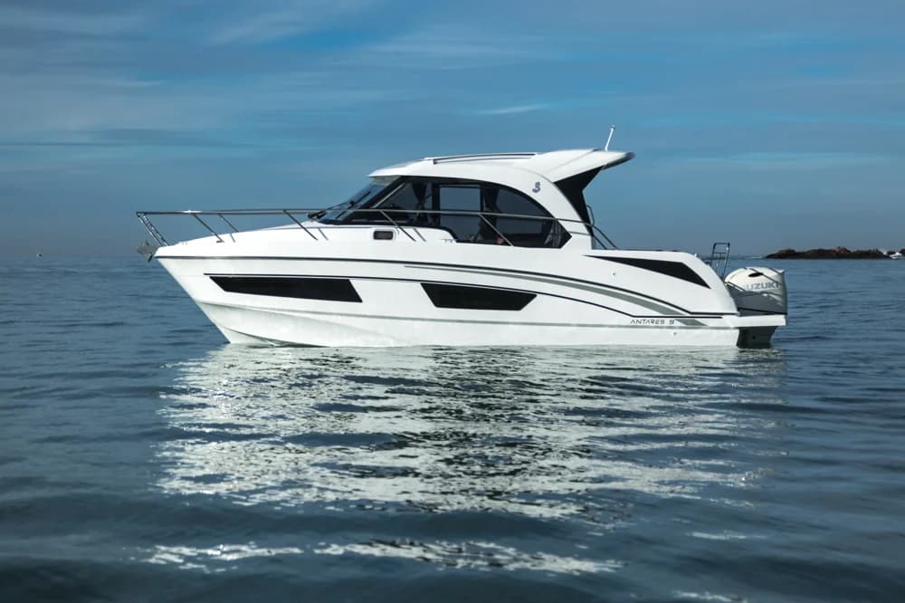 2018 Beneteau Antares 9 OB
