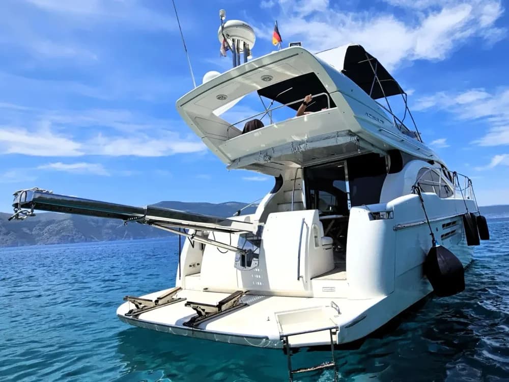 2000 Azimut 46 Boat for Sale in Split
