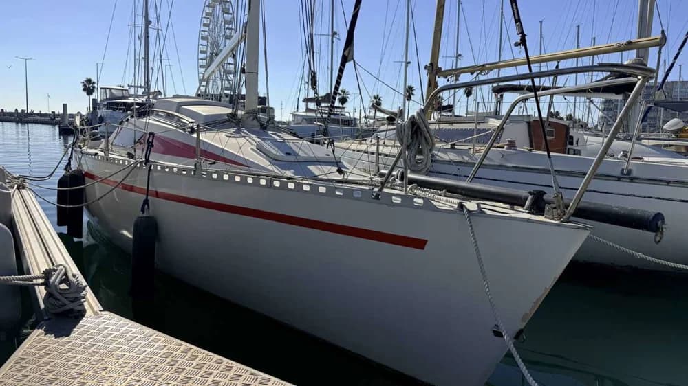 COMAR COMET 28