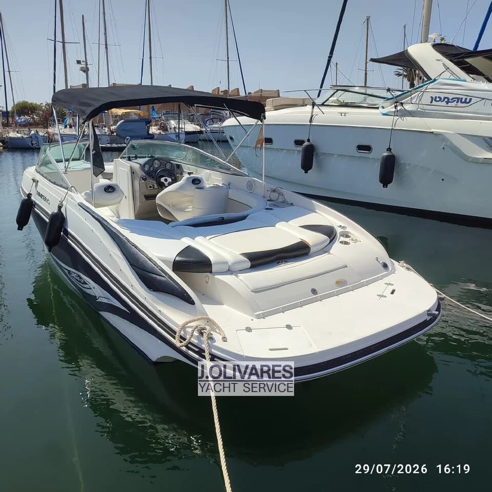 Rinker Captiva Bowrider 246