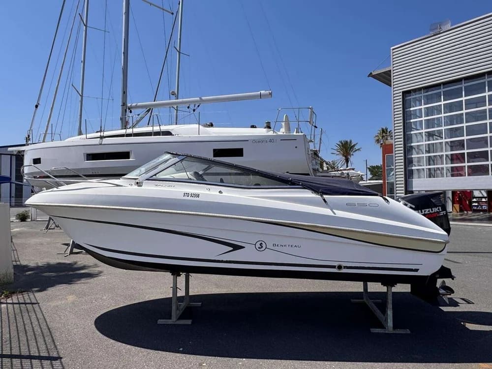 Bénéteau Flyer 650 Cabrio
